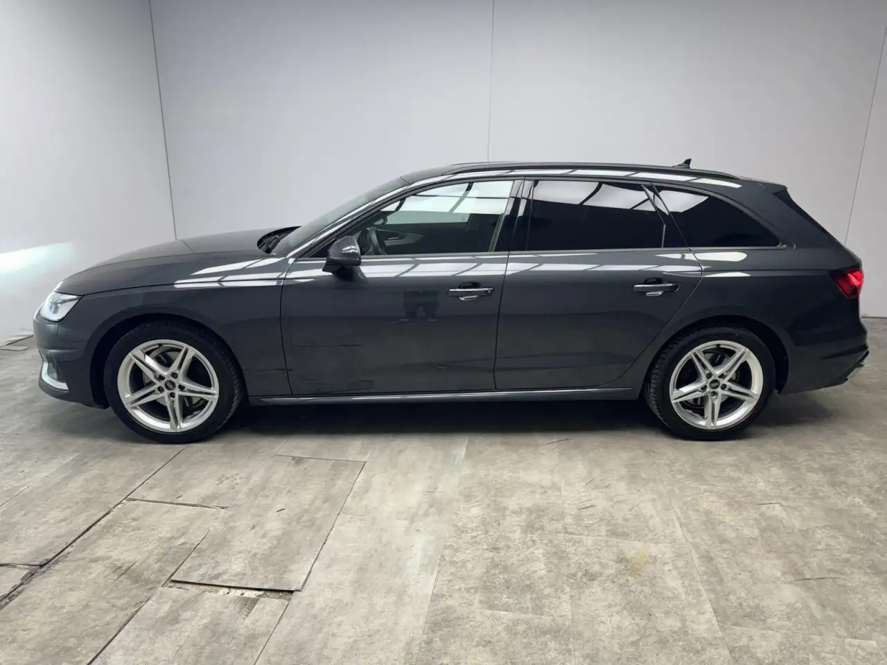 Audi A4 Avant 35 TDI advanced Klima Navi Einparkhilfe 2