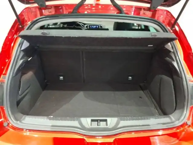 Renault Megane view 11