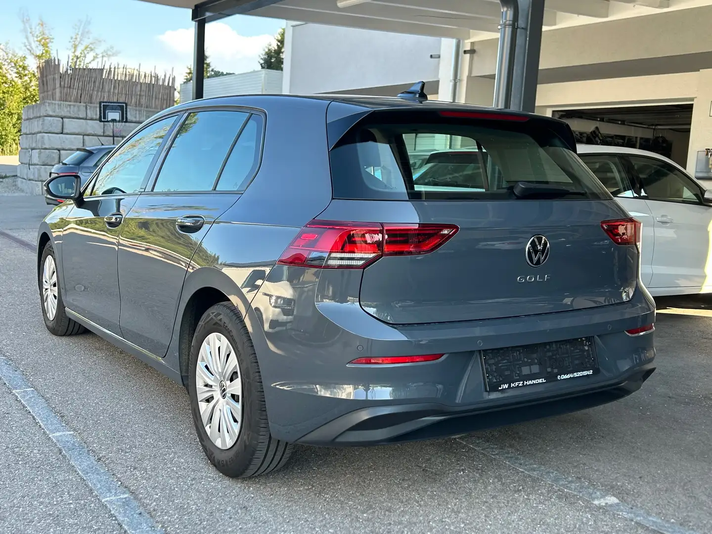 Volkswagen Golf 8, 1.Besitz, *Garantie*, Sitzheizung, Rückfahrk Grau - 2
