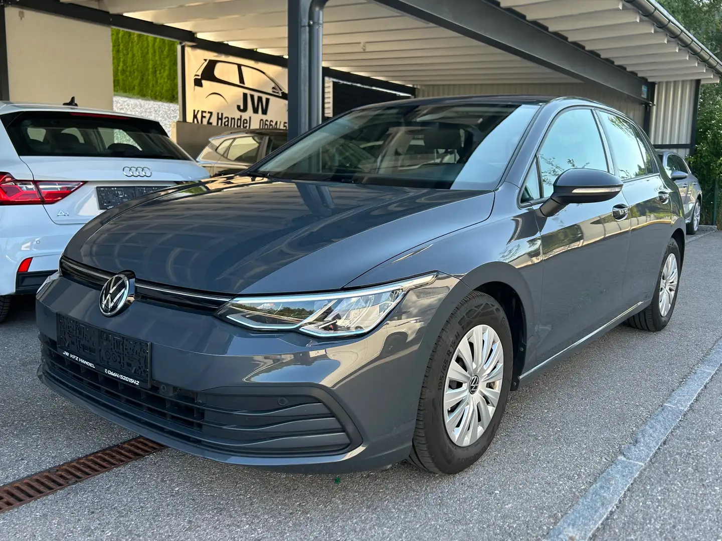 Volkswagen Golf 8, 1.Besitz, *Garantie*, Sitzheizung, Rückfahrk Grau - 1