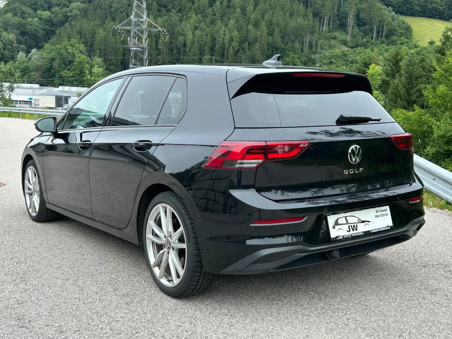 Volkswagen Golf 8, 1.Besitz, *Garantie*, AHK, Rückfahrkamera ++ Schwarz - 2