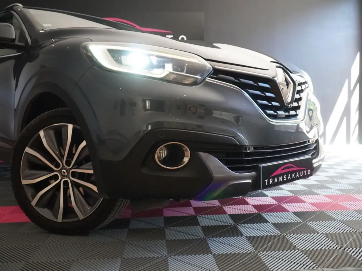 Renault Kadjar TCe 130 Energy Intens / ENTRETIEN Gris - 2