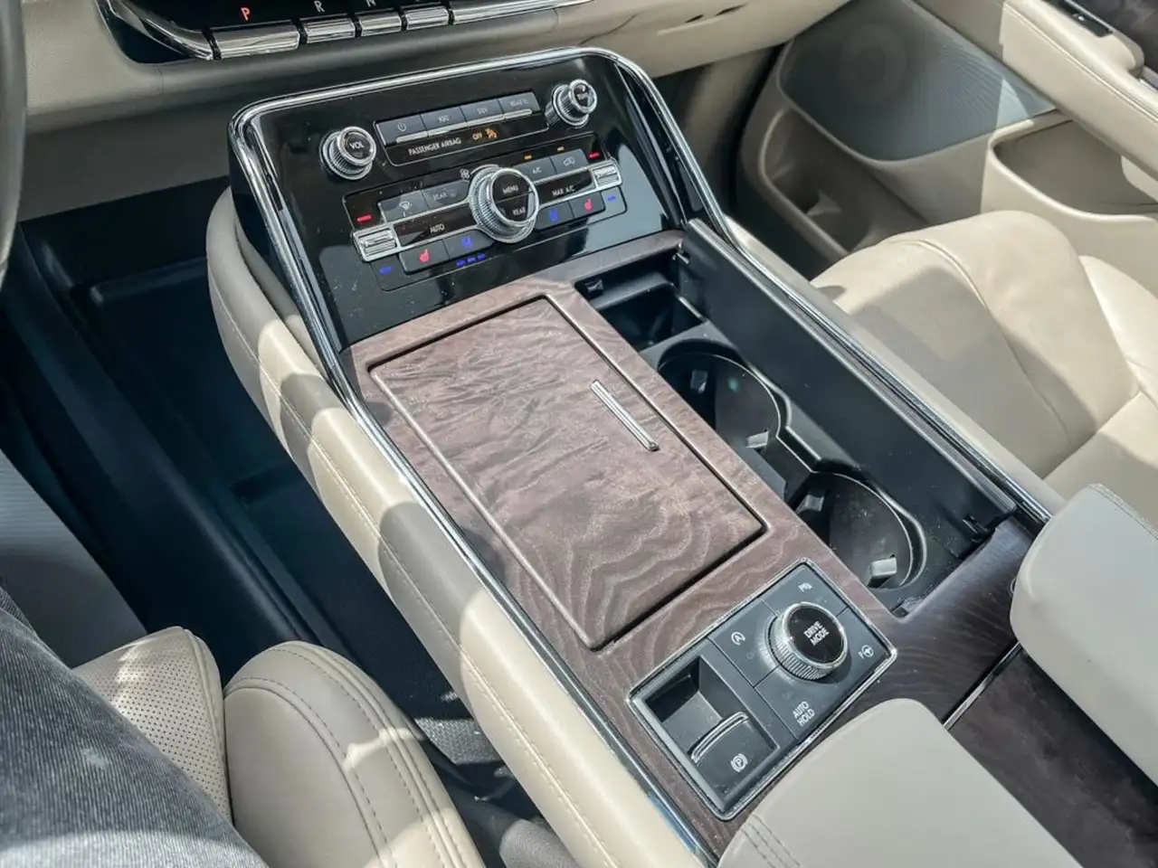 Lincoln Navigator снимка Lincoln Navigator