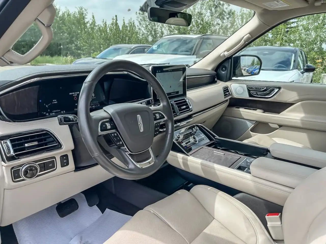 Lincoln Navigator снимка Lincoln Navigator