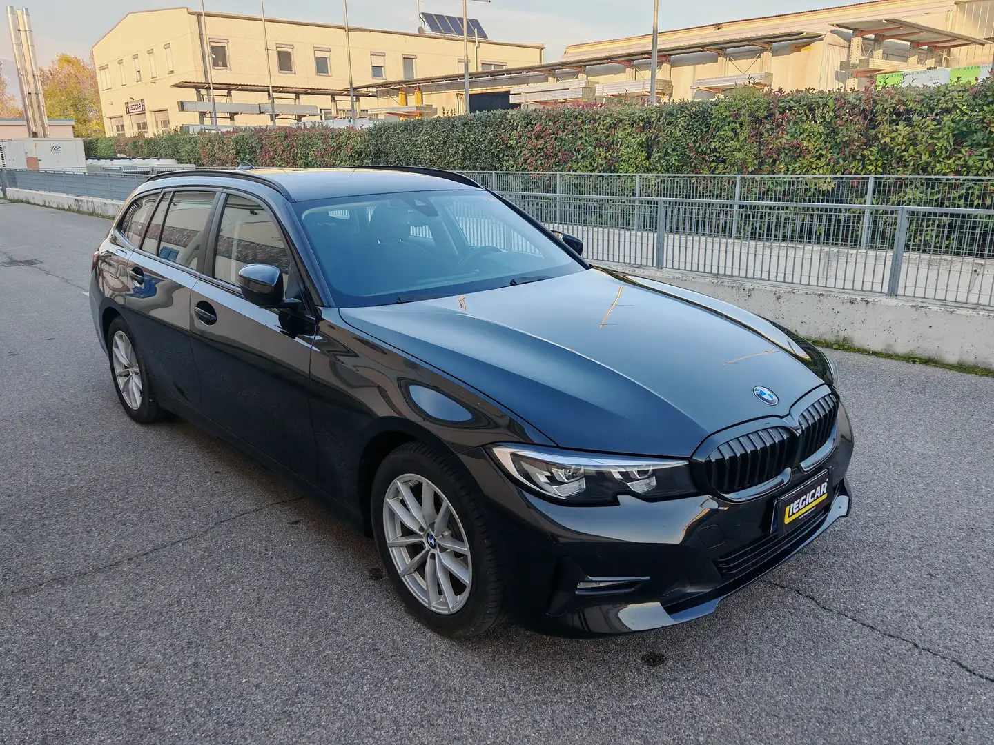 BMW 320 Touring 320d Touring Business Advantage auto Nero - 1
