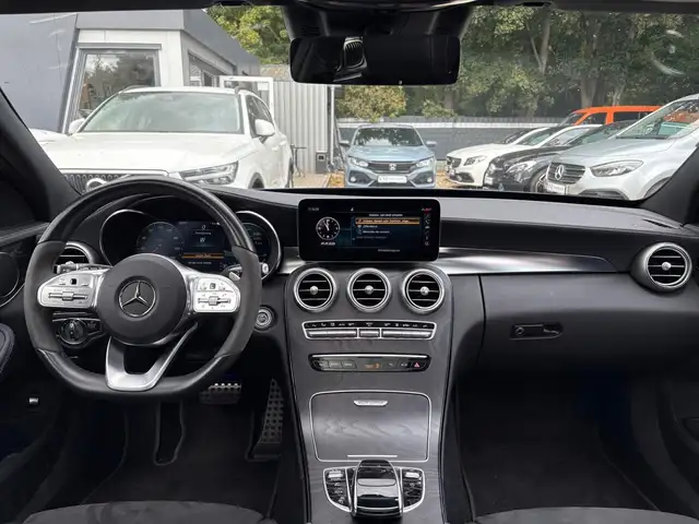 Mercedes-Benz 300 view 9