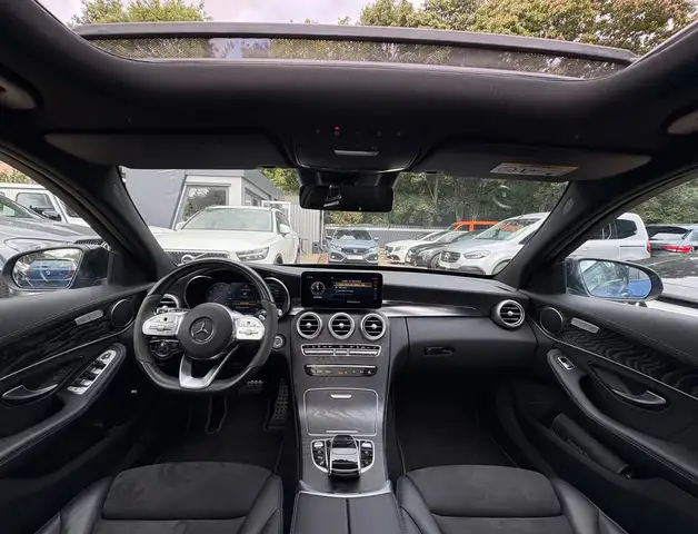 Mercedes-Benz 300 view 7