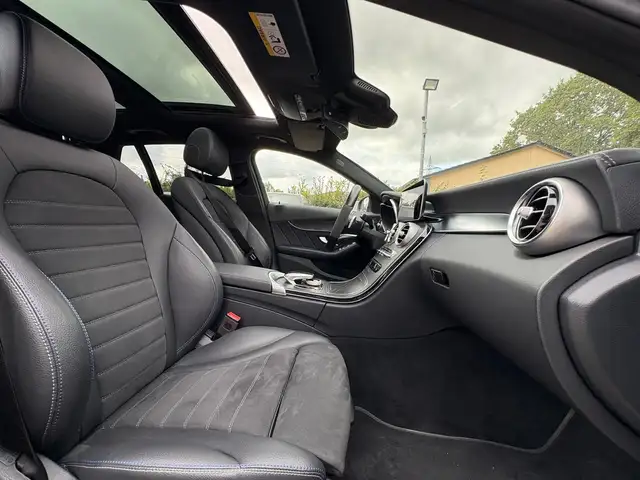 Mercedes-Benz 300 view 10
