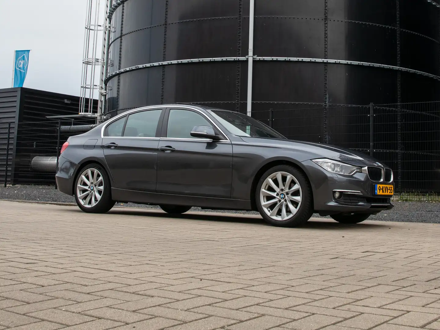 BMW 320 320i EDE High Exec Zilver - 2