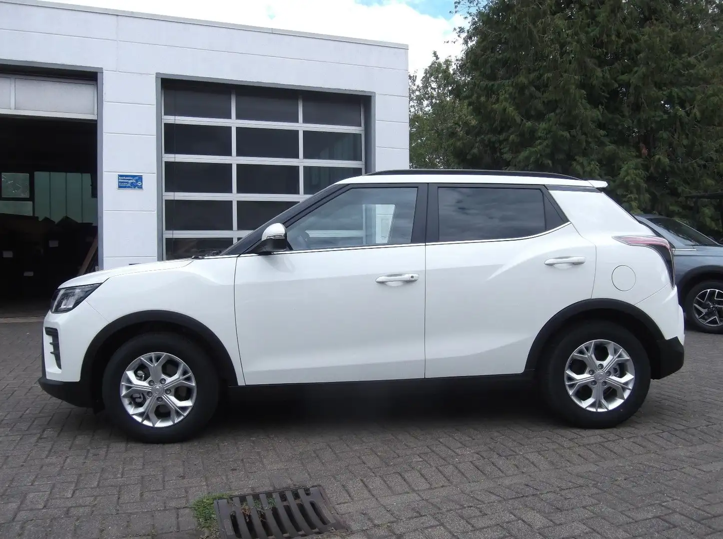 KGM Tivoli 1.5 T-GDI Bliss Weiß - 2