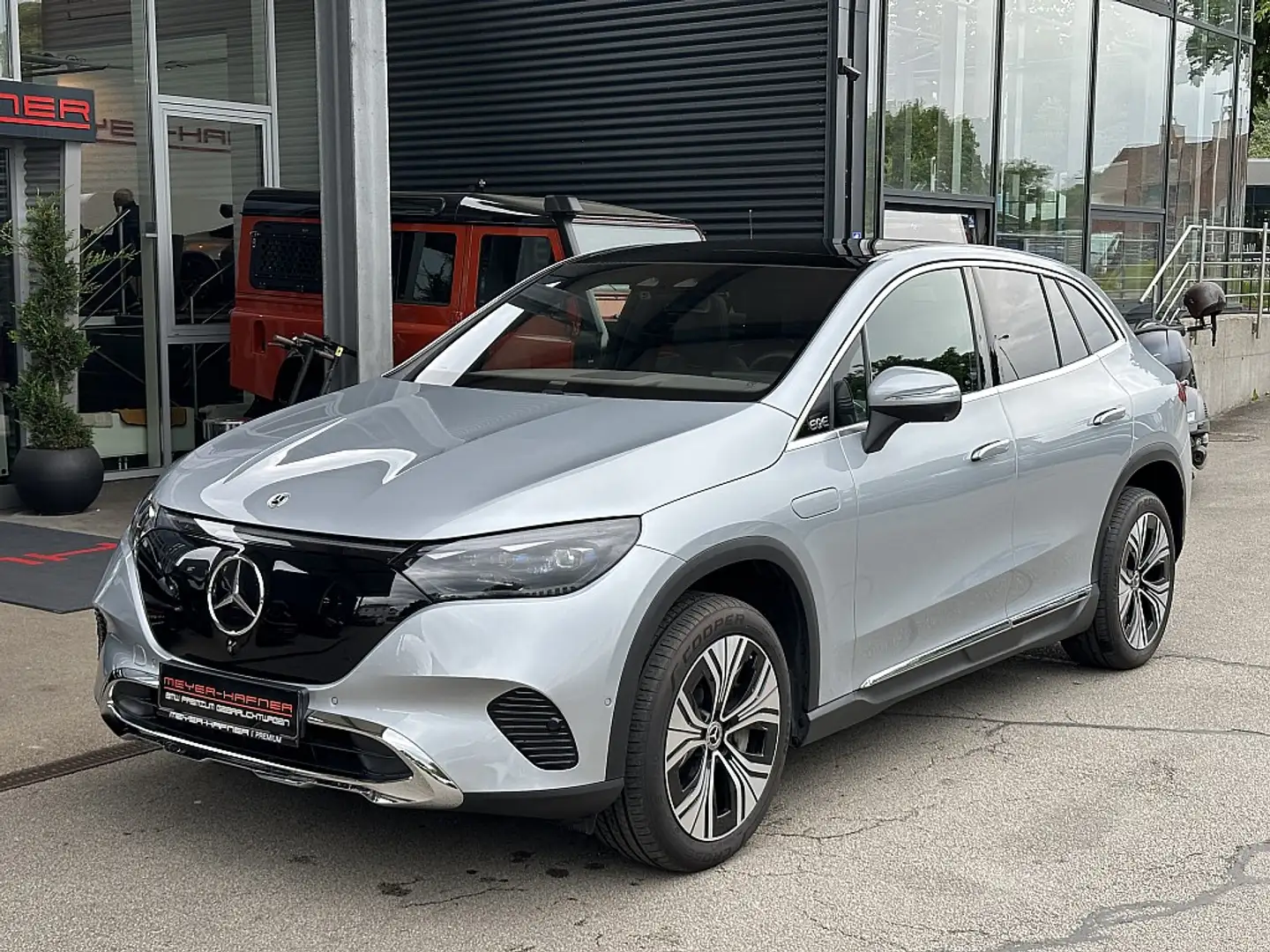Mercedes-Benz EQE 350 EQE SUV 350+ 90,6kWh Aut. Plateado - 1