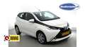 Toyota Aygo 1.0 VVT-i x-nav navi, start/stop, traction c, mult Weiß - thumbnail 1