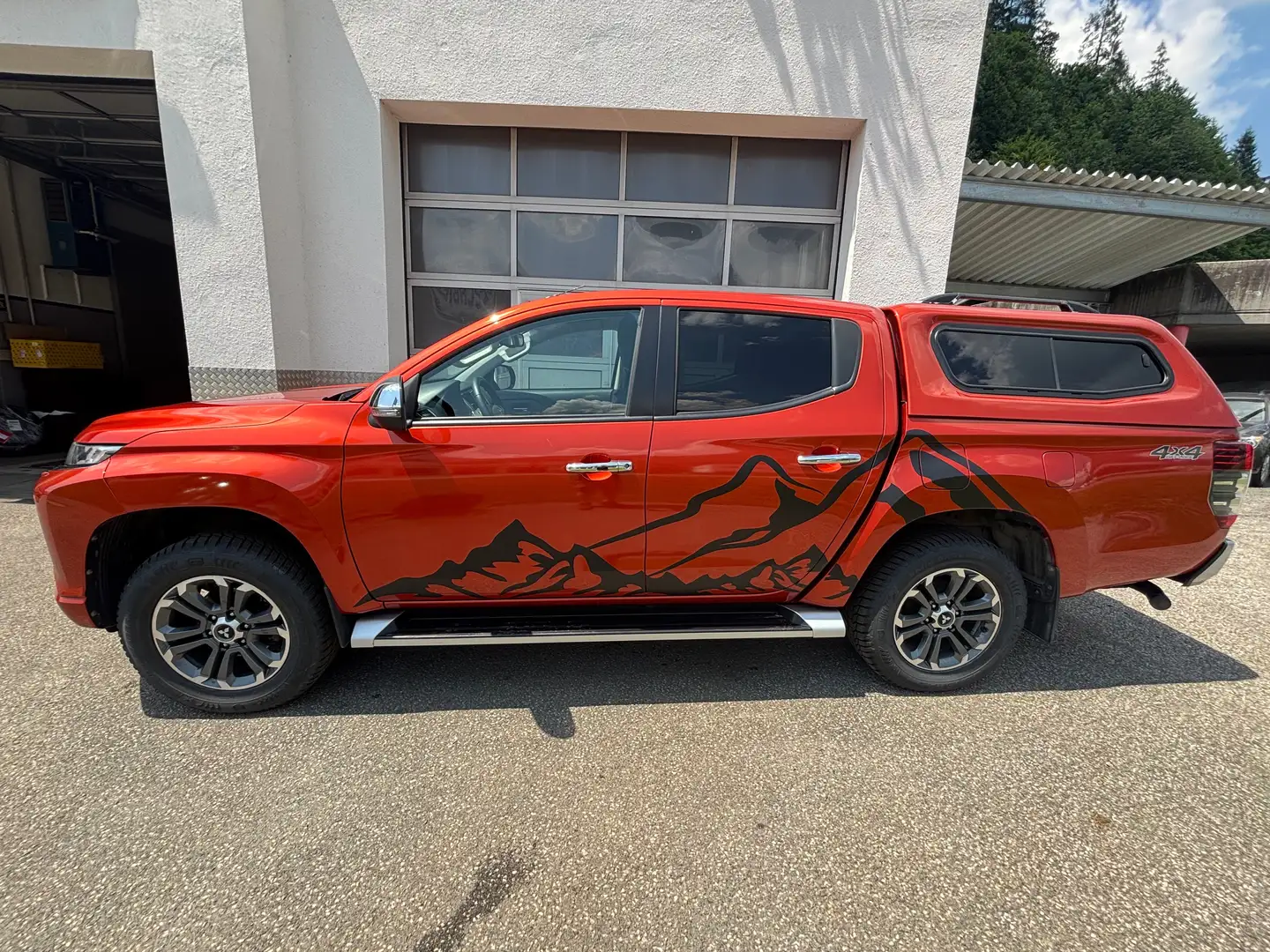 Mitsubishi L200 DK DI-D 2,2 Intense 4WD AT Orange - 2