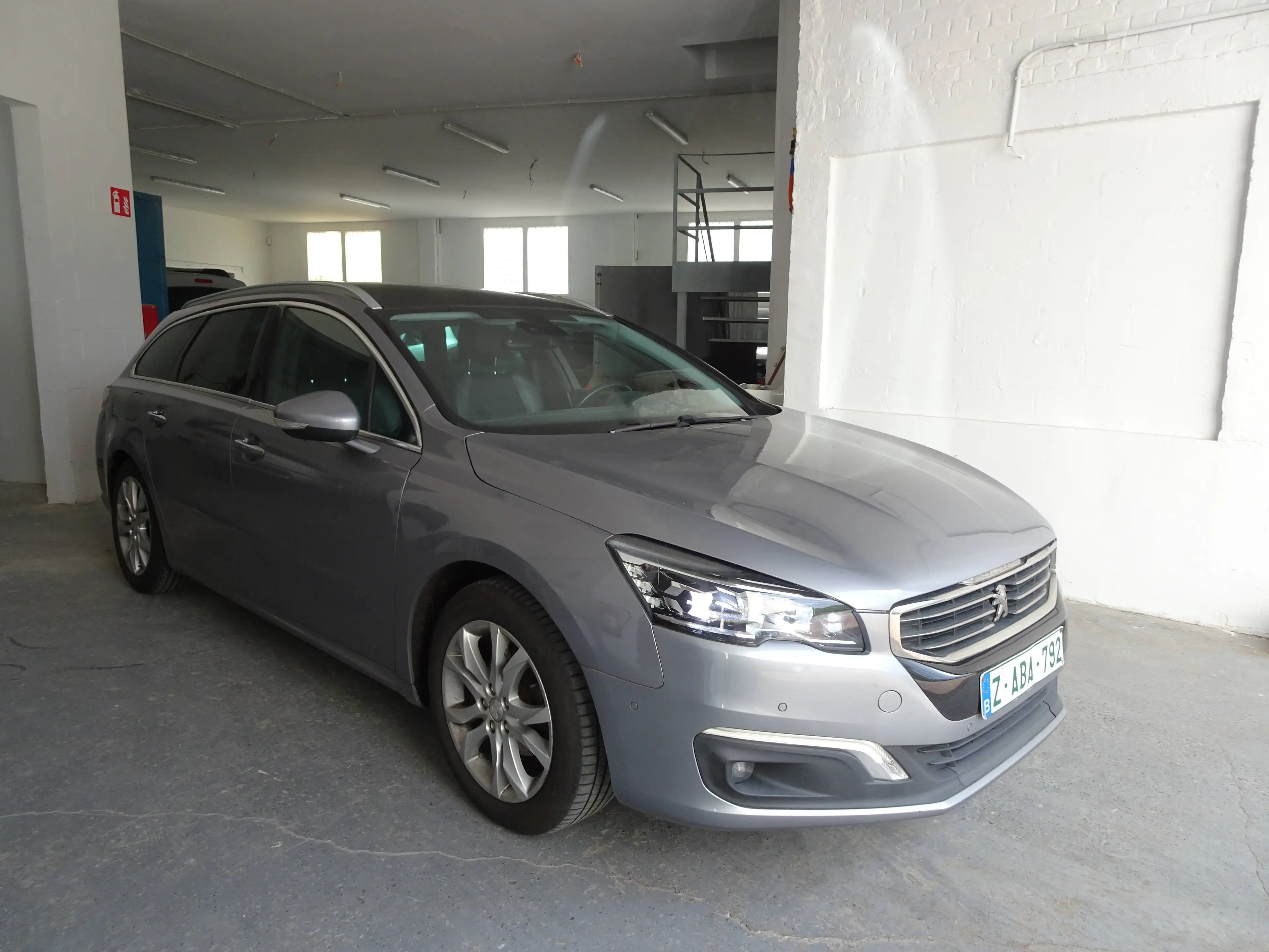 Peugeot 508 508 SW 1.6 BlueHDi Allure S — photo 3