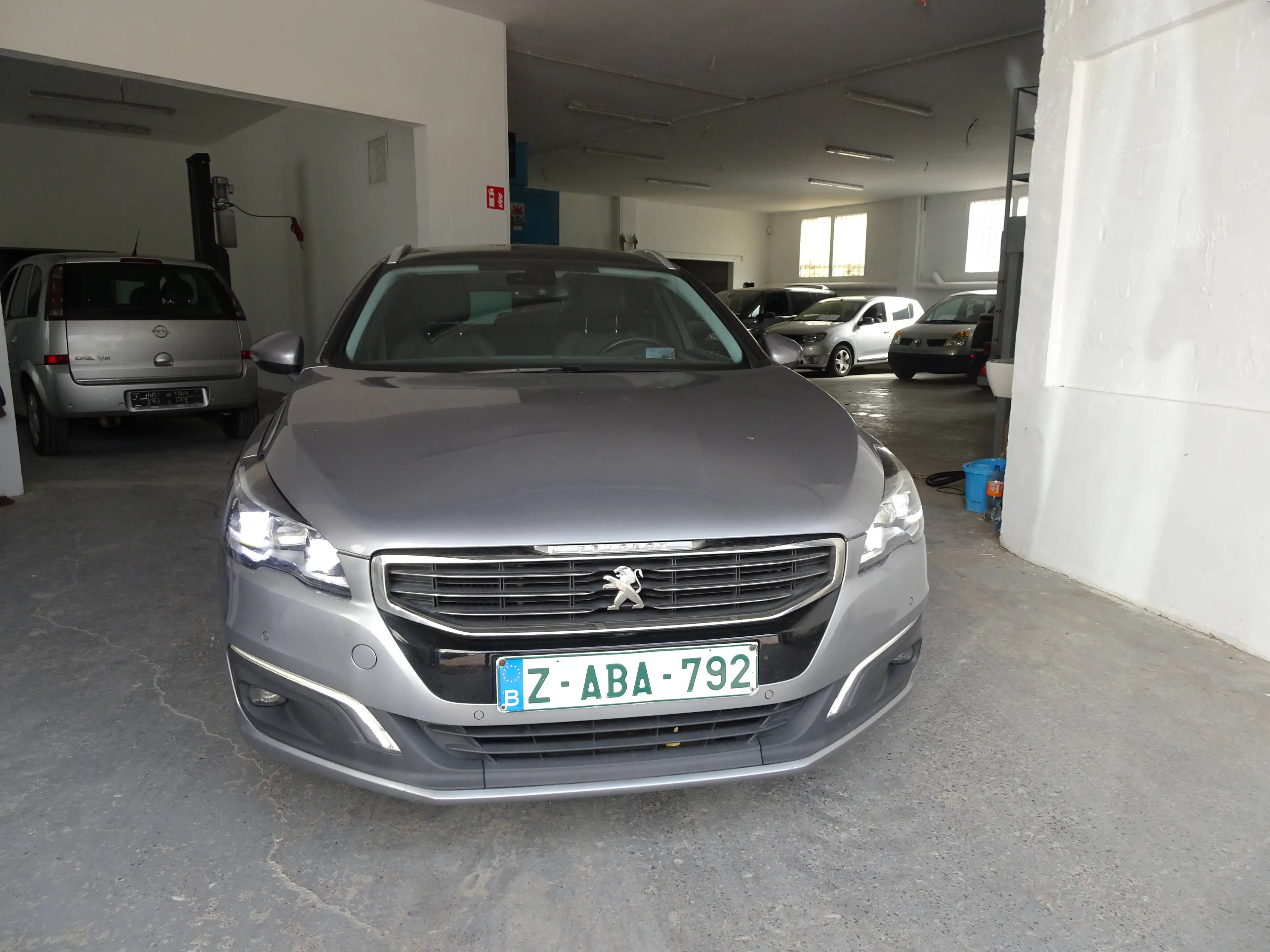 Peugeot 508 508 SW 1.6 BlueHDi Allure S — photo 2