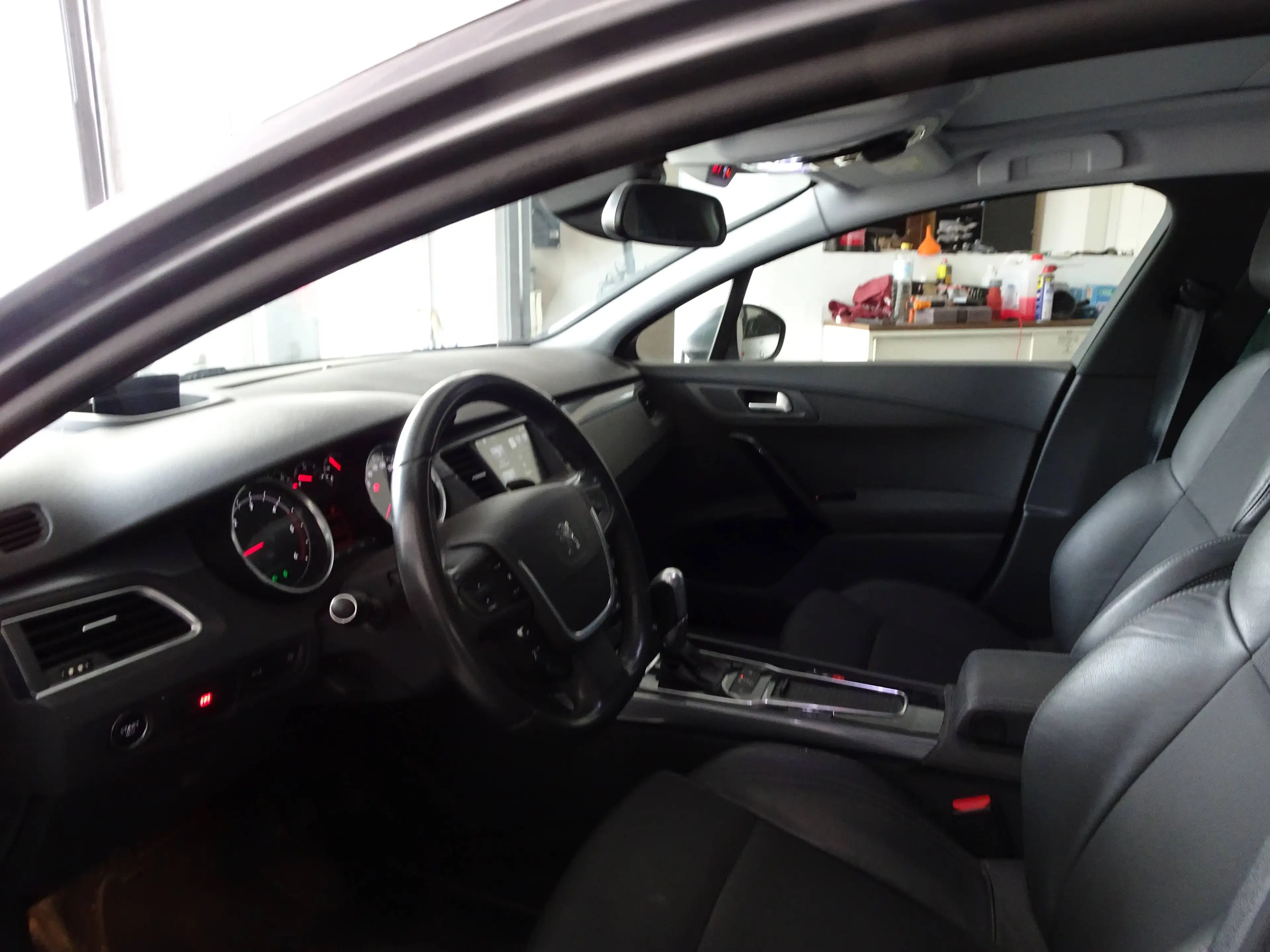 Peugeot 508 508 SW 1.6 BlueHDi Allure S — photo 12