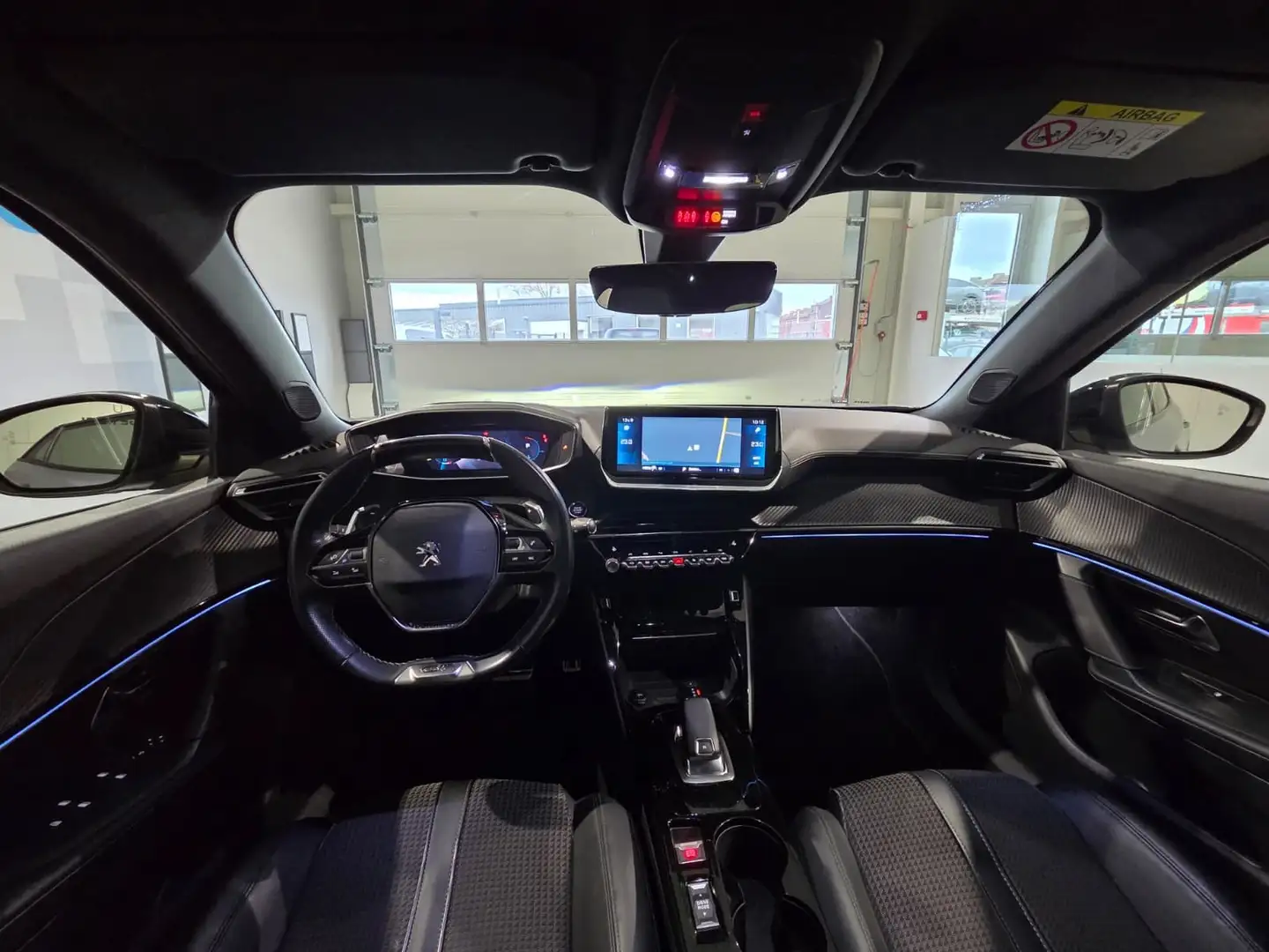 Peugeot 2008 2008 PureTech GT- Line EAT Grijs - 2