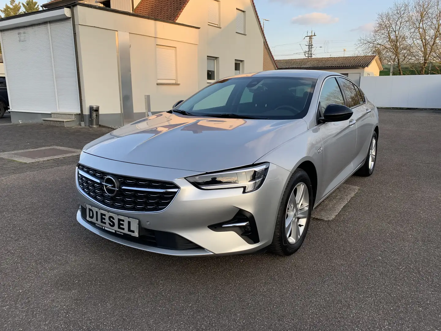 Opel Insignia Grand Sport 1.5 CDTI Elegance  *Kamera*LED*Navi* Silber - 1