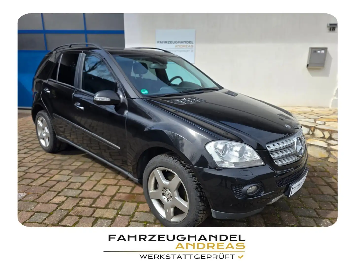 Mercedes-Benz ML 420 CDI 4Matic, AHK, 3,5to, Navi, Leder, Klima, Memory Schwarz - 1