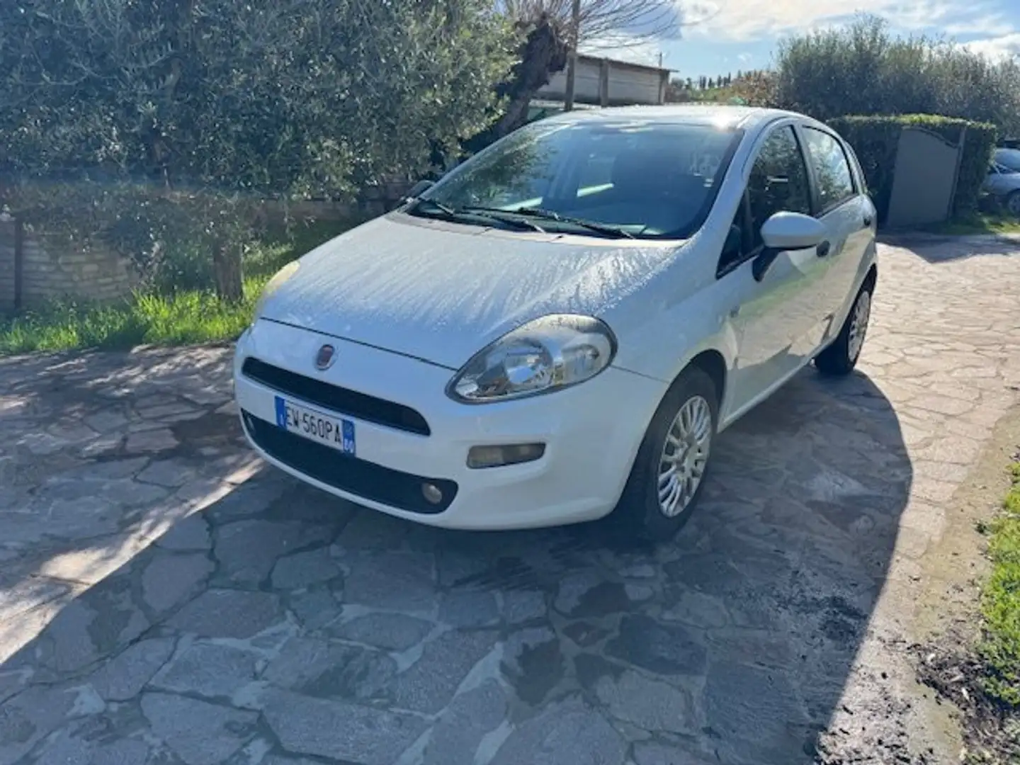 Fiat Grande Punto Grande Punto 1.4 Actual easypower Gpl 77cv 5p Weiß - 1