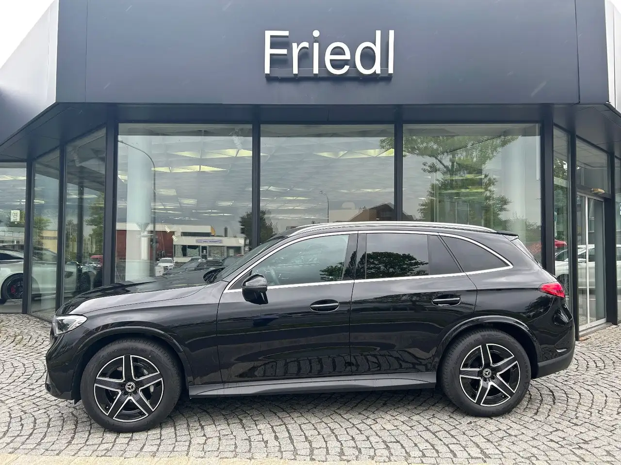 Mercedes-Benz GLC 220 d 4M AMG, EDITION, AHK, 360, Digital — photo 1 of 12
