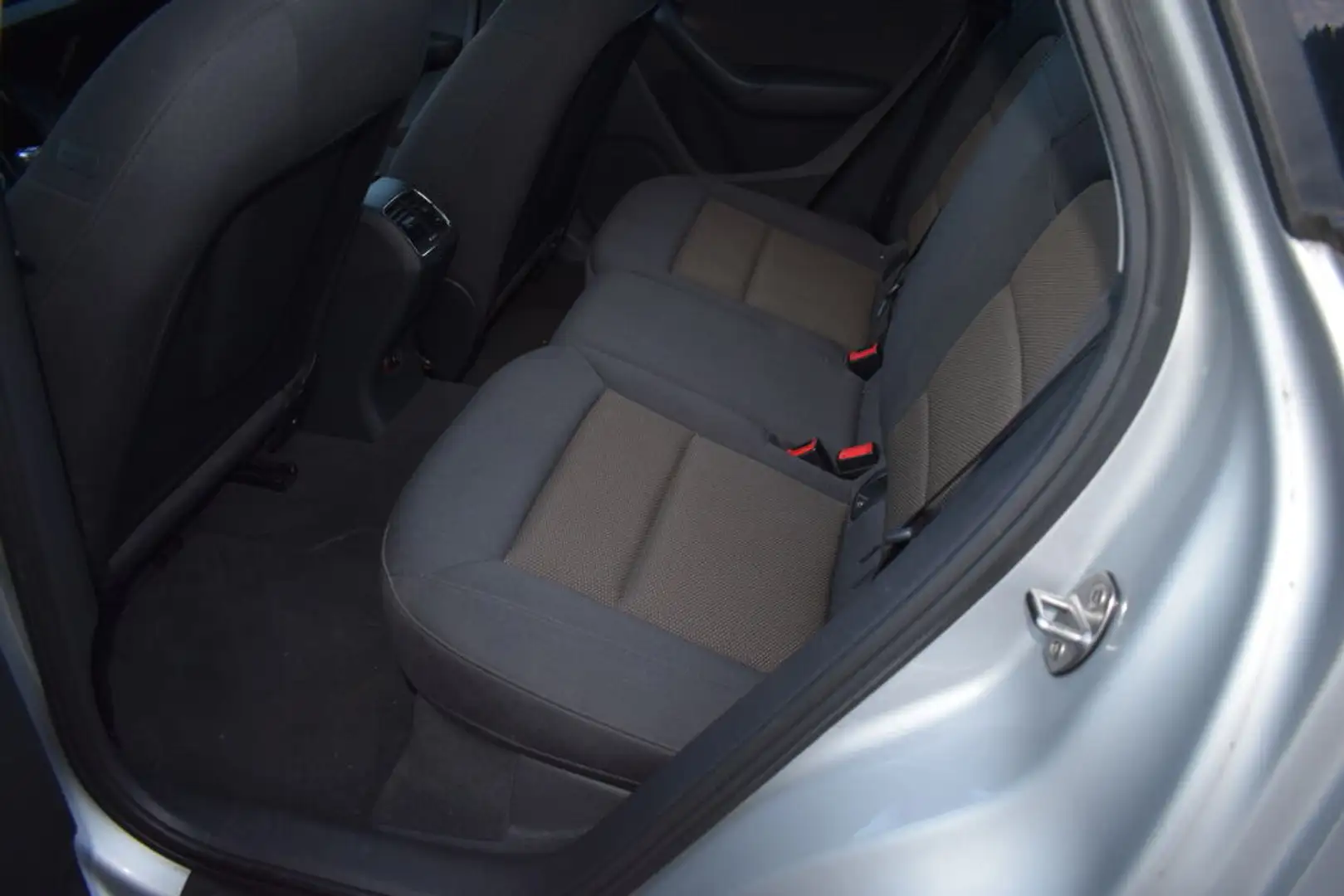 Audi Q3 2.0 TDI quattro top zustand garantie Argent - 2