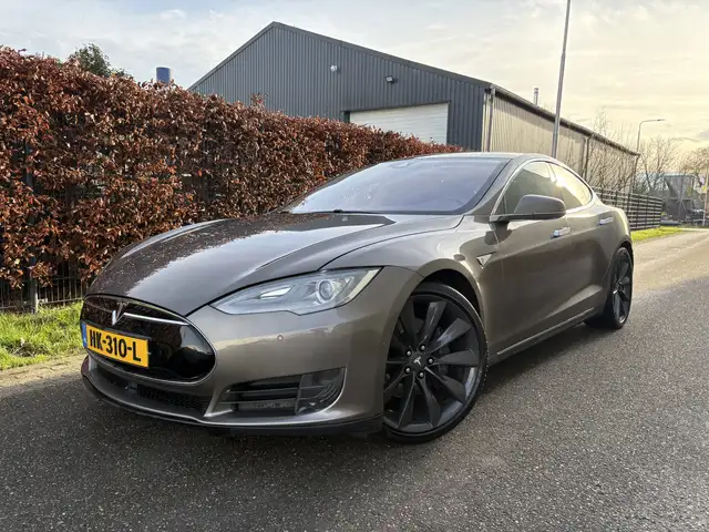 Tesla Model S 70D Base / AUTOMAAT / LEER / FREE SUPERCHARGE