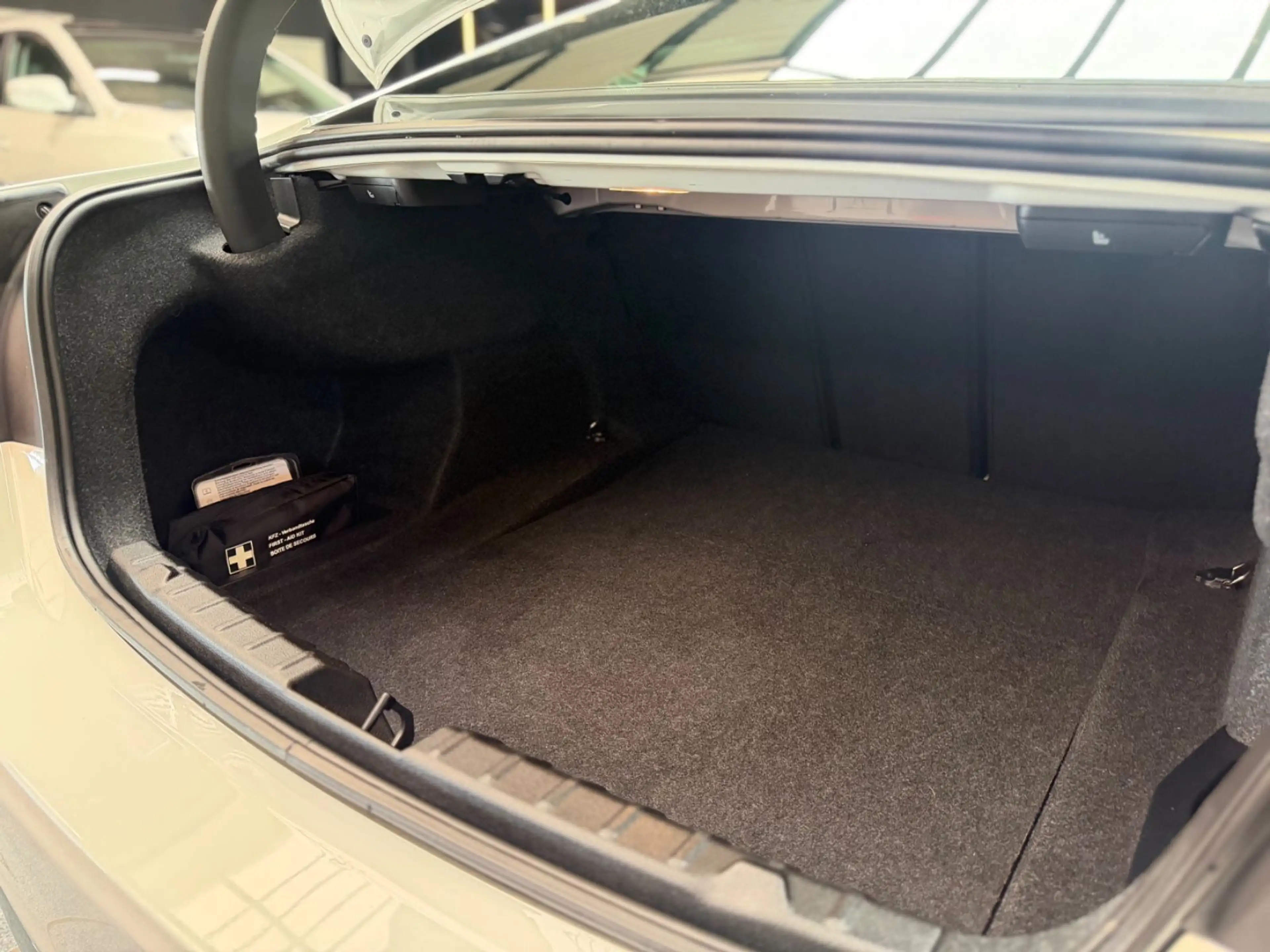 BMW 420 i Coupe Sport/Vollleder/LED/Shadow — photo 14