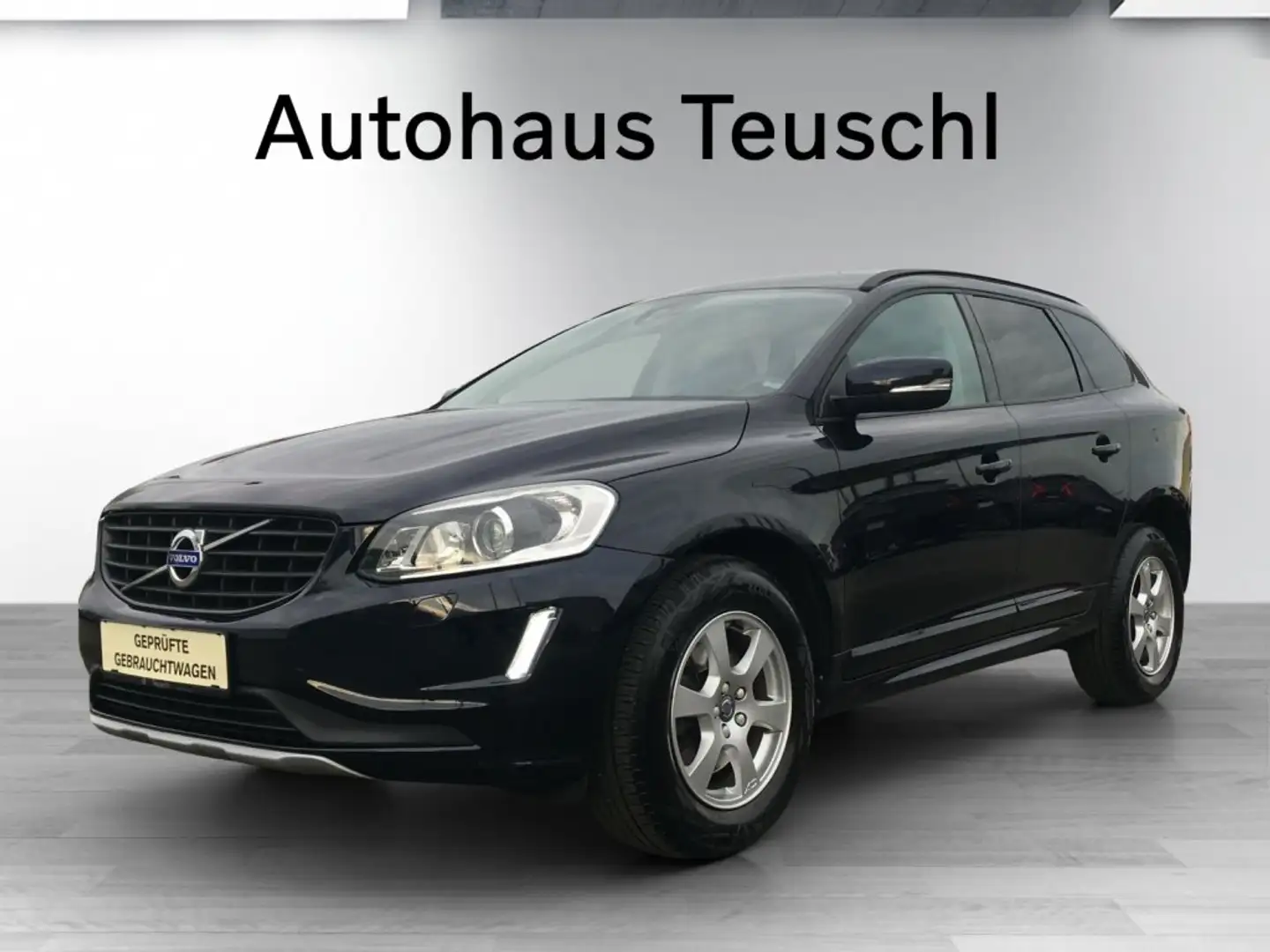 Volvo XC60 D3 Kinetic Blau - 1