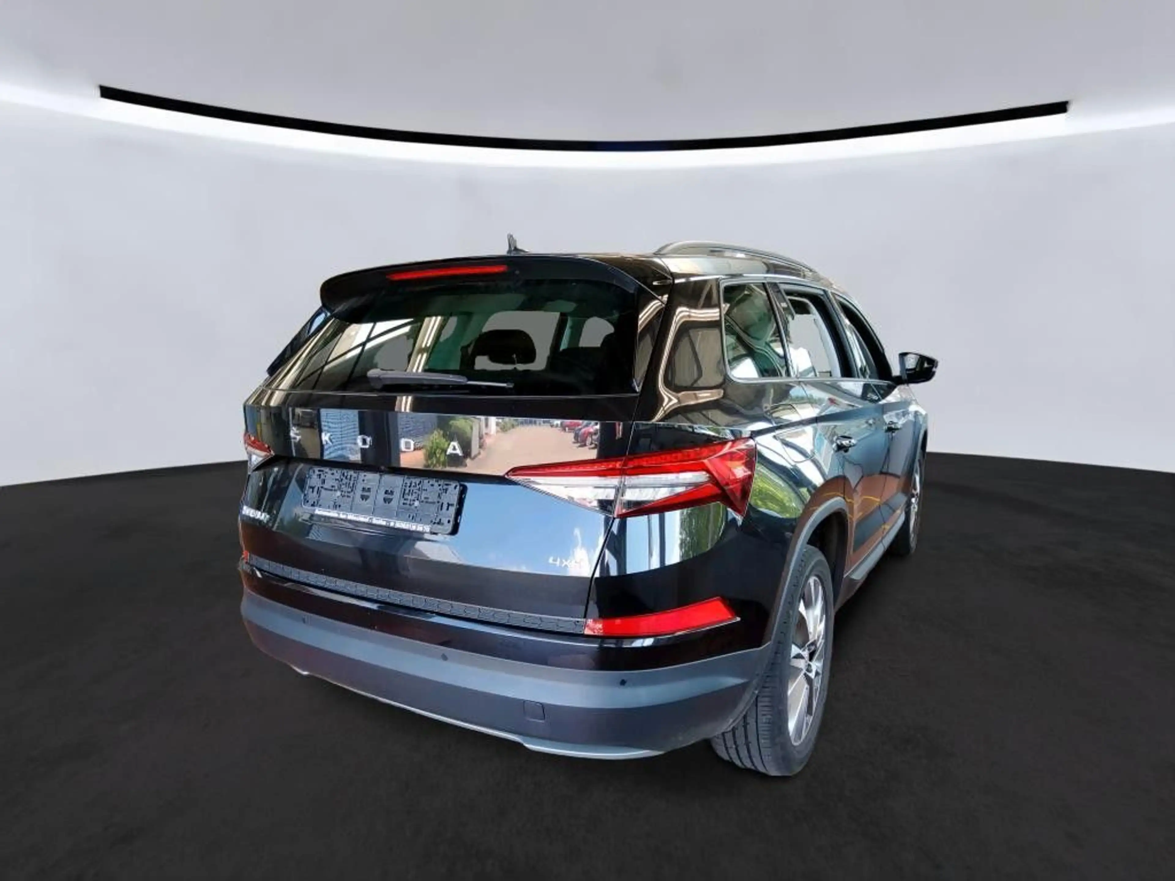 Skoda Kodiaq Tour 4x4 Matrix/STANDH/AHK/PANO/4xSHZ — photo 3