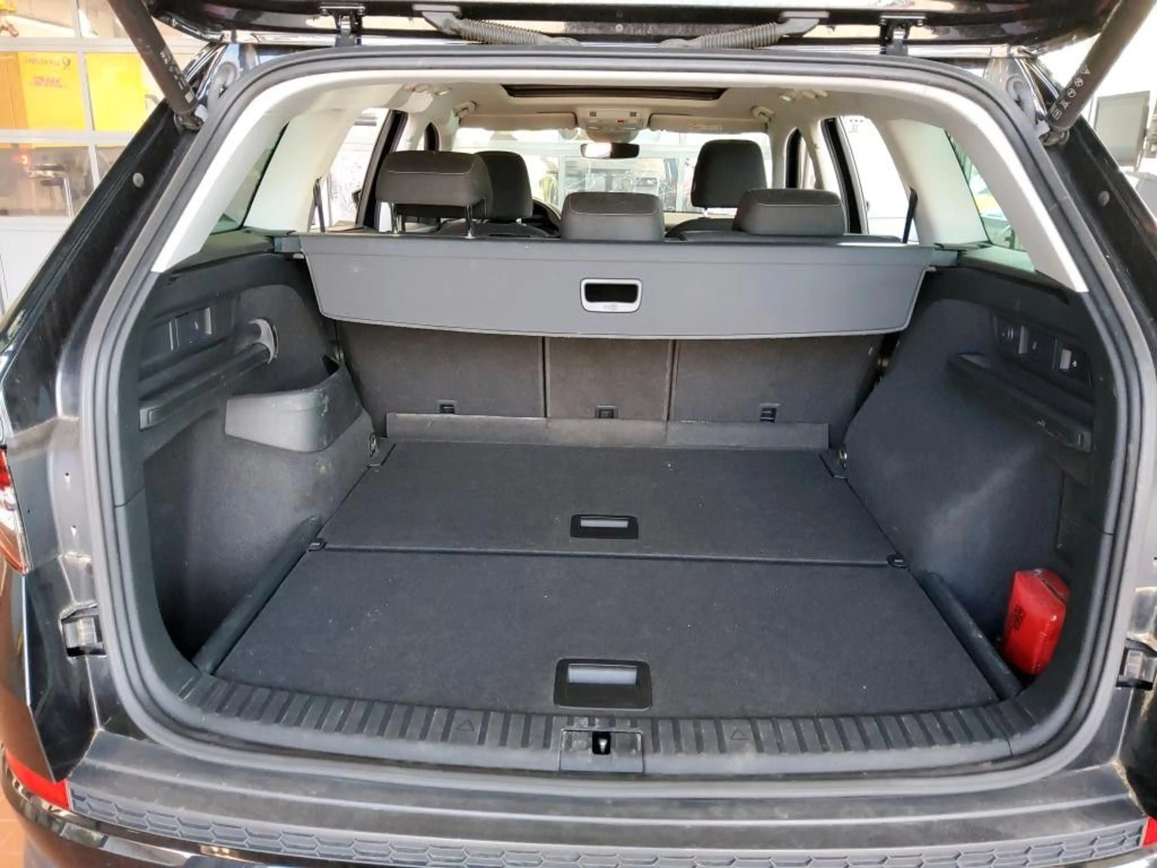 Skoda Kodiaq Tour 4x4 Matrix/STANDH/AHK/PANO/4xSHZ — photo 9