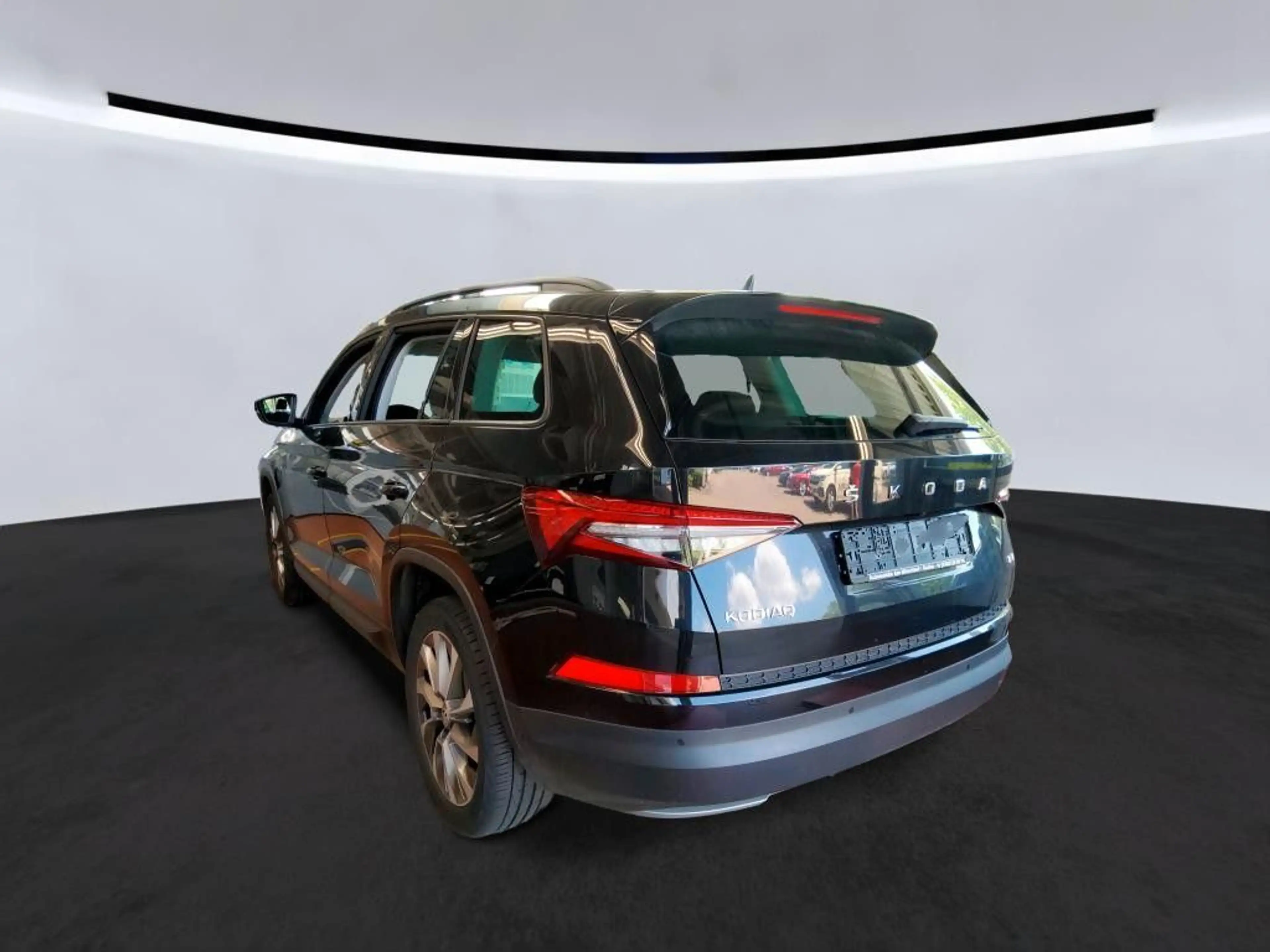 Skoda Kodiaq Tour 4x4 Matrix/STANDH/AHK/PANO/4xSHZ — photo 4