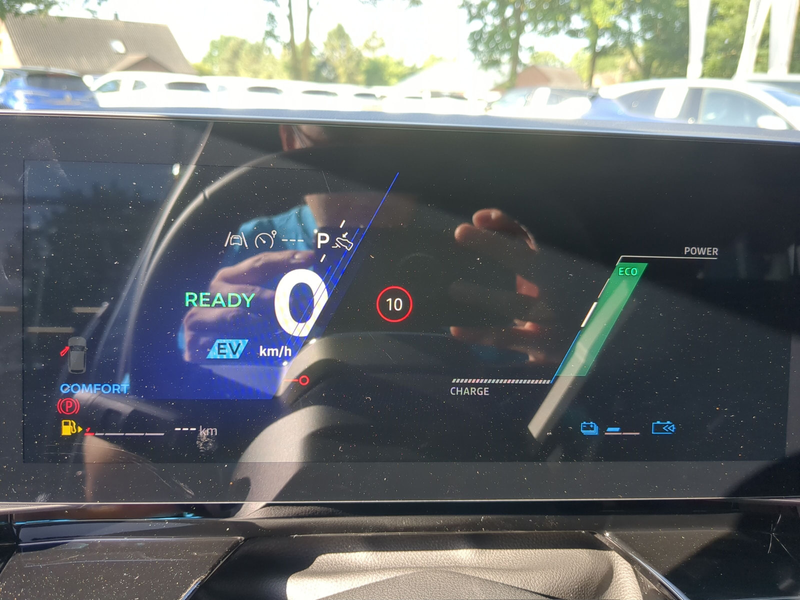 Renault Austral E-TECH 200 Esprit Alpine SHZ+LKHZ+360°-Kamera — photo 14