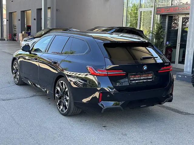 BMW 520 i Touring M-Sportpaket PRO Aut. / AHK / Pano / ... Ansicht 7