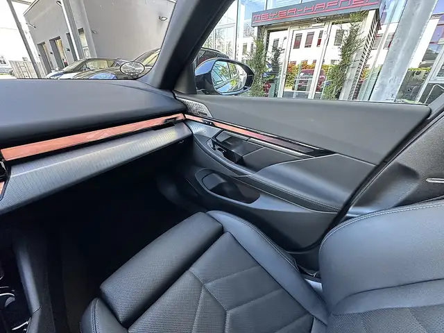 BMW 520 i Touring M-Sportpaket PRO Aut. / AHK / Pano / ... Ansicht 27
