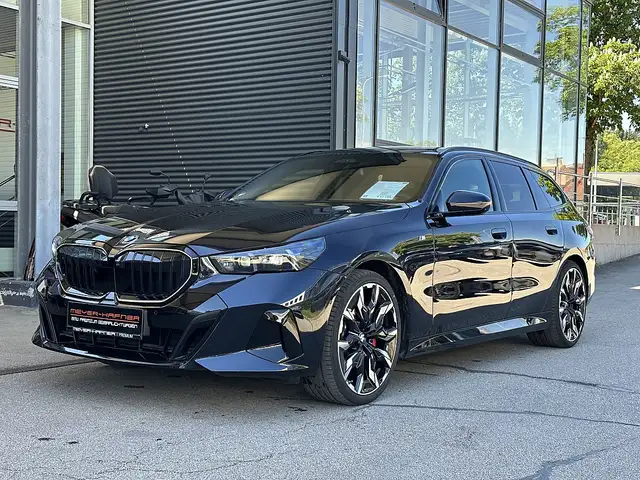 BMW 520 i Touring M-Sportpaket PRO Aut. / AHK / Pano / ... Ansicht 2