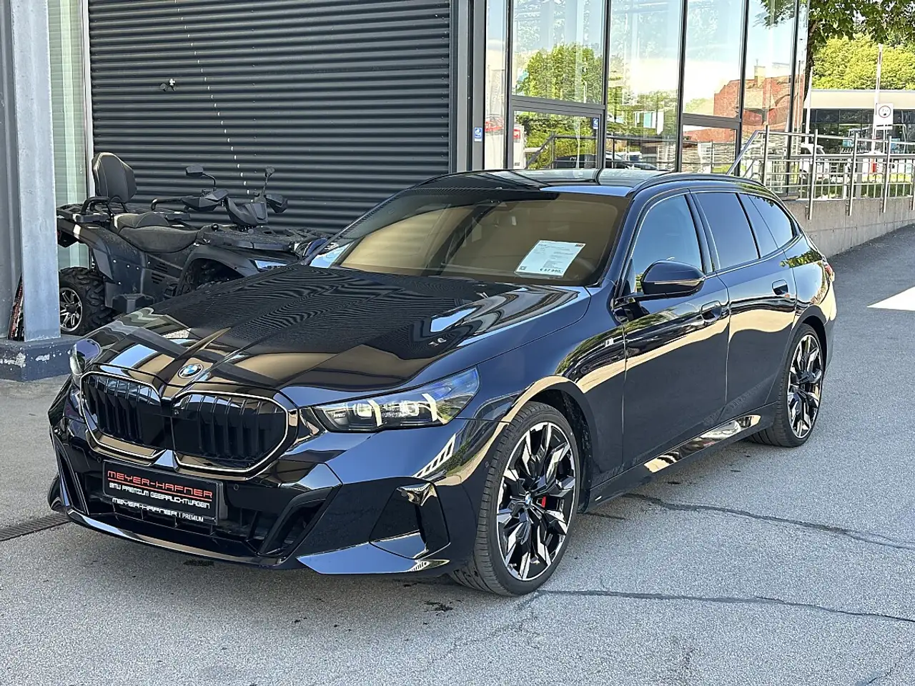 BMW 520 i Touring M-Sportpaket PRO Aut. / AHK / Pano / ...