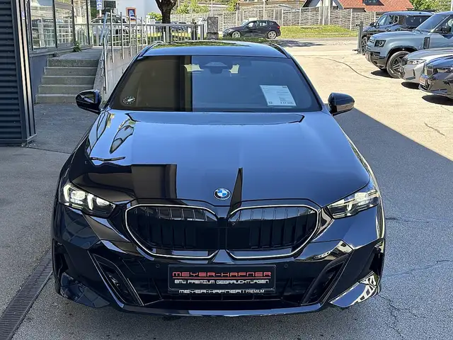 BMW 520 i Touring M-Sportpaket PRO Aut. / AHK / Pano / ... Ansicht 3