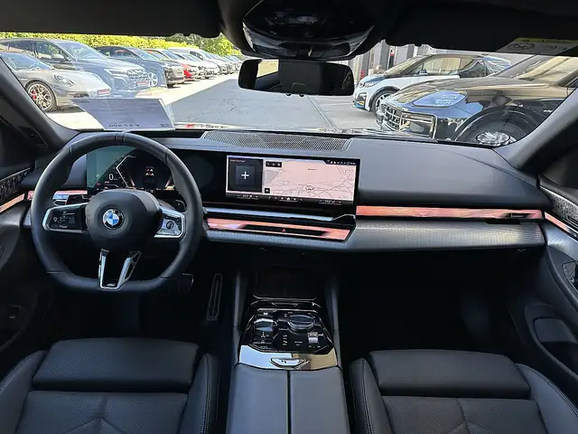 BMW 520 i Touring M-Sportpaket PRO Aut. / AHK / Pano / ... Ansicht 19