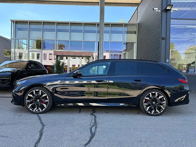 BMW 520 i Touring M-Sportpaket PRO Aut. / AHK / Pano / ... Ansicht 6