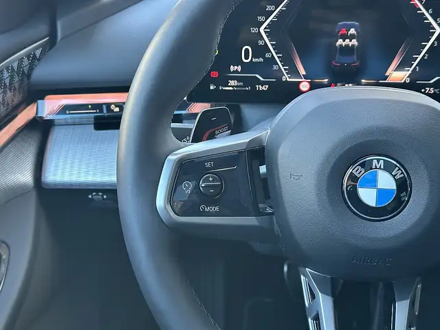 BMW 520 i Touring M-Sportpaket PRO Aut. / AHK / Pano / ... Ansicht 21