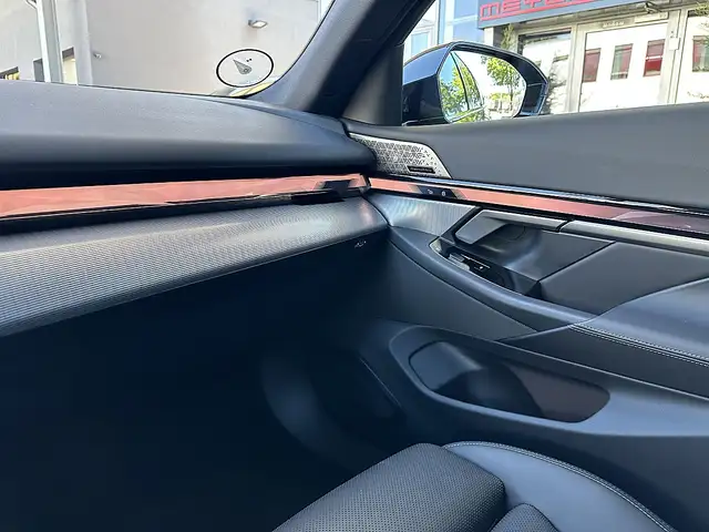 BMW 520 i Touring M-Sportpaket PRO Aut. / AHK / Pano / ... Ansicht 28