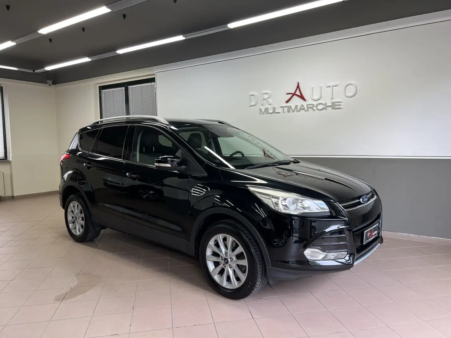 Ford Kuga 2.0 tdci Titanium X 2wd s&s 120cv E6 UNICO PROP Black - 1