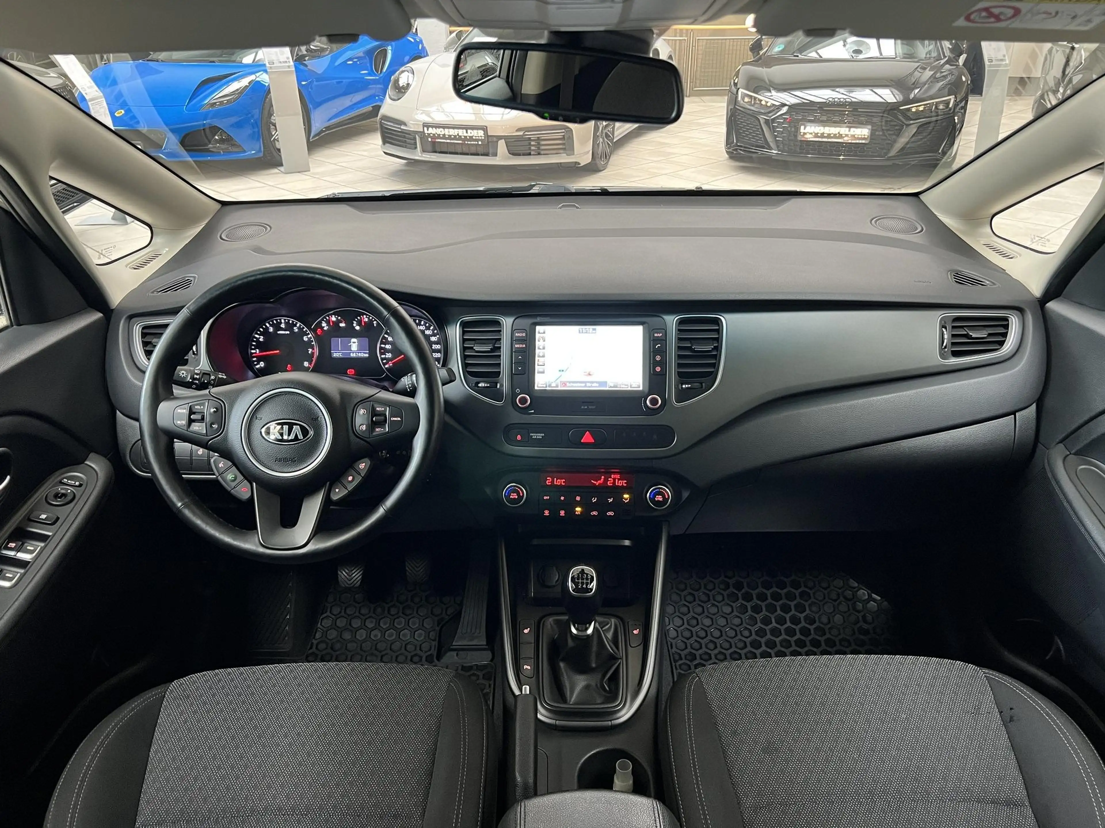 Kia Carens 1.6GDI DreamTeamEdition*SHZ*LRH*TPM*PDC*BTH* — photo 13