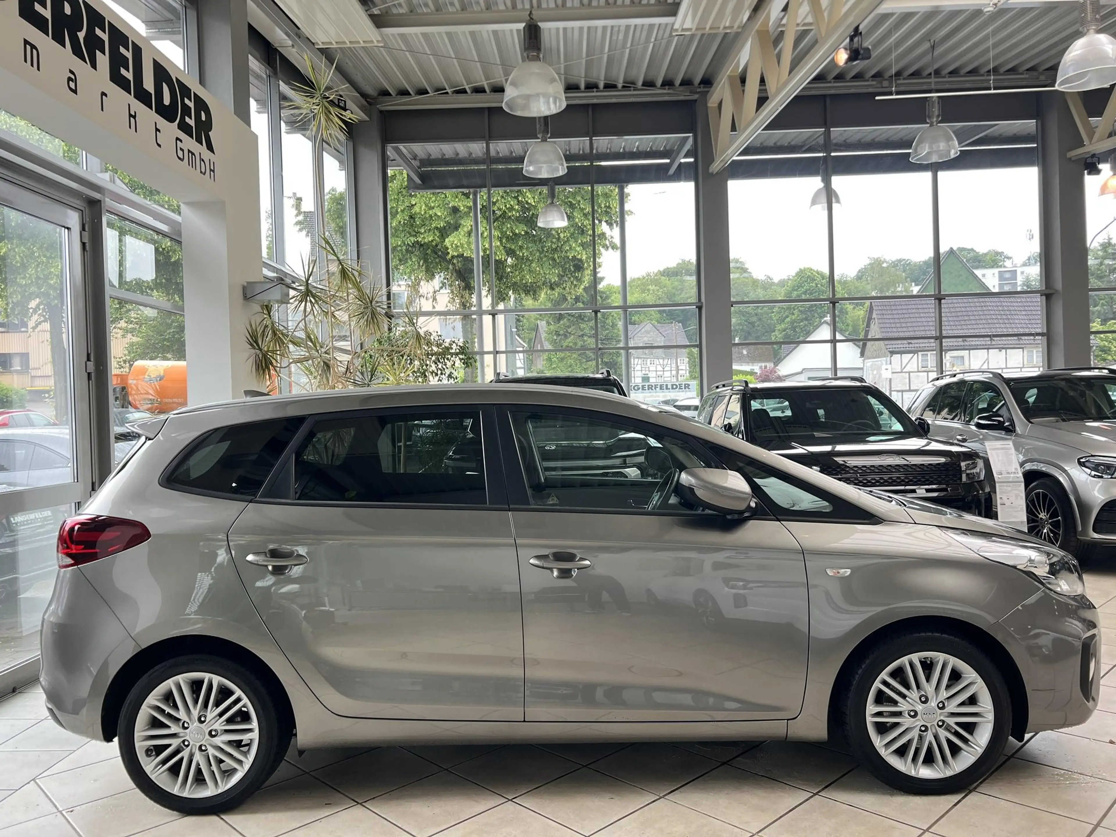 Kia Carens 1.6GDI DreamTeamEdition*SHZ*LRH*TPM*PDC*BTH* — photo 2
