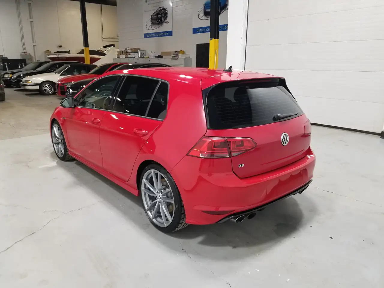 Volkswagen Golf R снимка Volkswagen Golf R