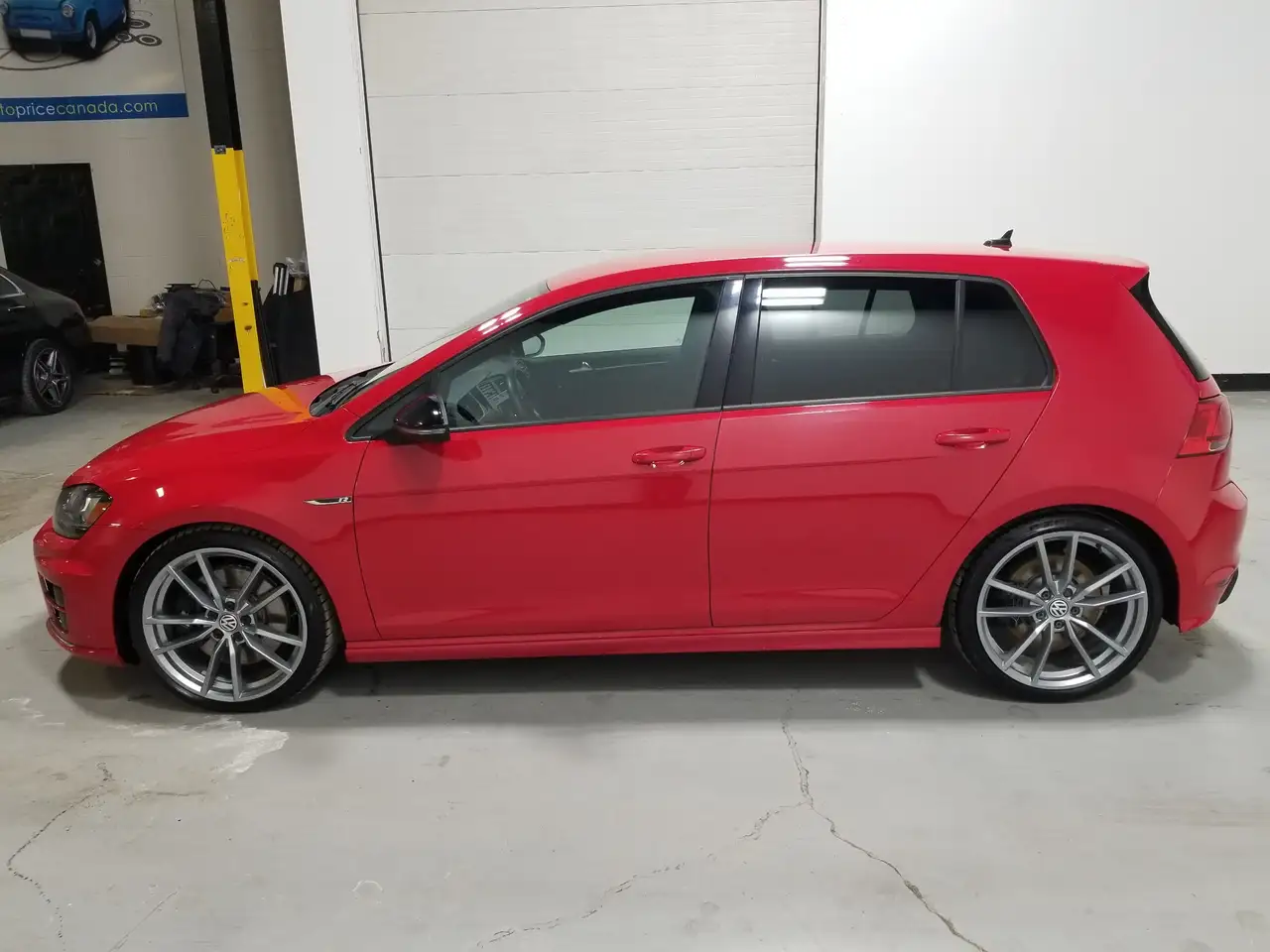 Volkswagen Golf R снимка Volkswagen Golf R