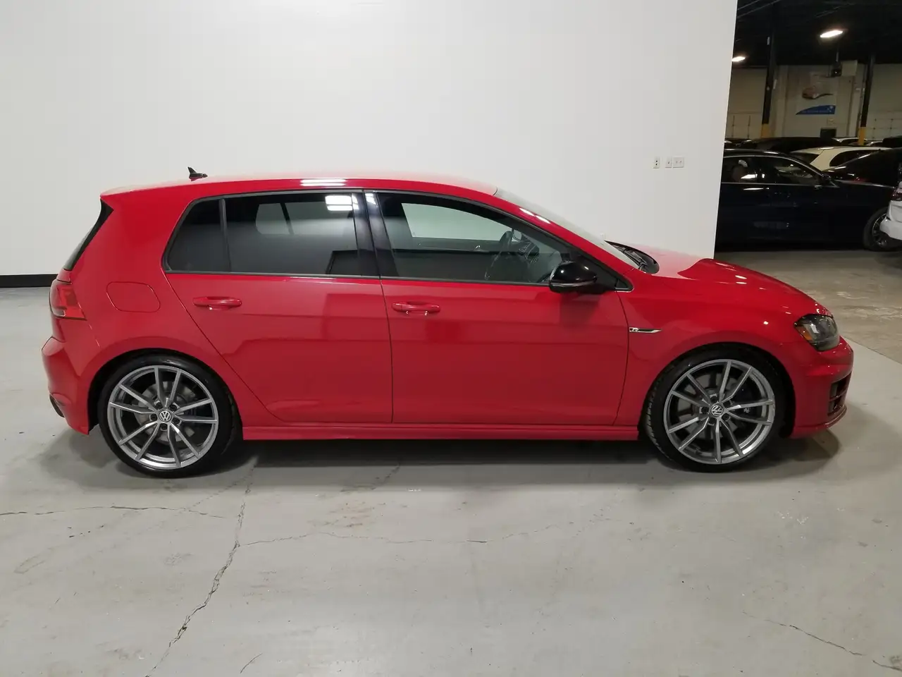 Volkswagen Golf R снимка Volkswagen Golf R