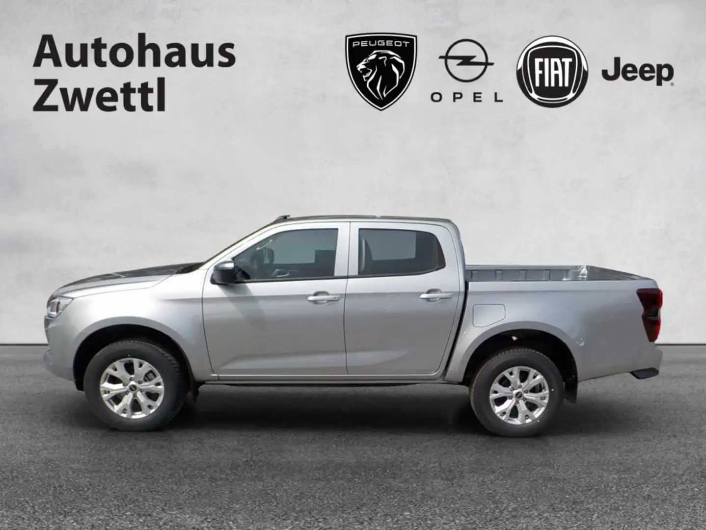 Isuzu D-Max Double Cab 4x4 LS Automatik Plateado - 2