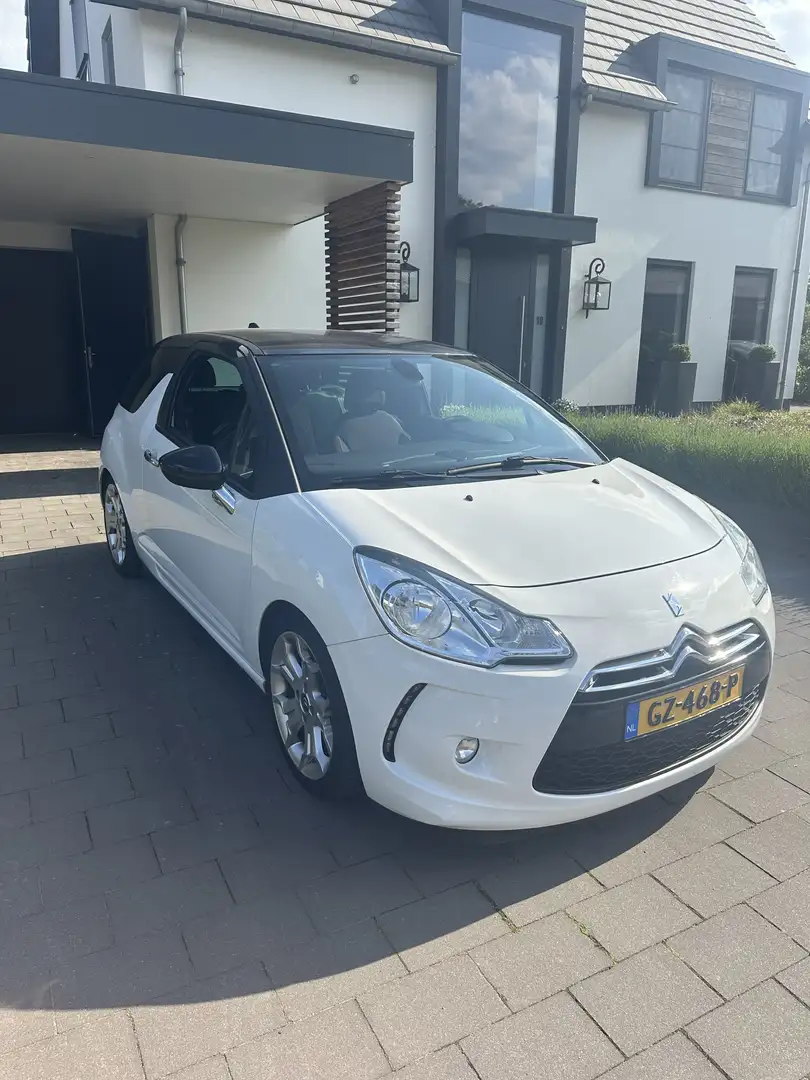 Citroen DS3 VTi 120 SoChic | airbag is vervangen | nieuwe APK Wit - 1